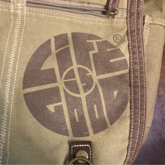 Life Is Good Army Green Messenger Bag - Picture 2 of 8